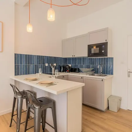 Confortable Proche Métro Et Commerces *